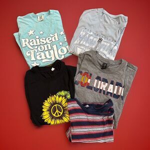 RESELLERS BUNDLE Five (5) Womens Size Small T-shirts Fair/Good Condition